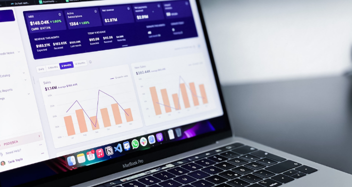 Calculatorul care afișează date statistice